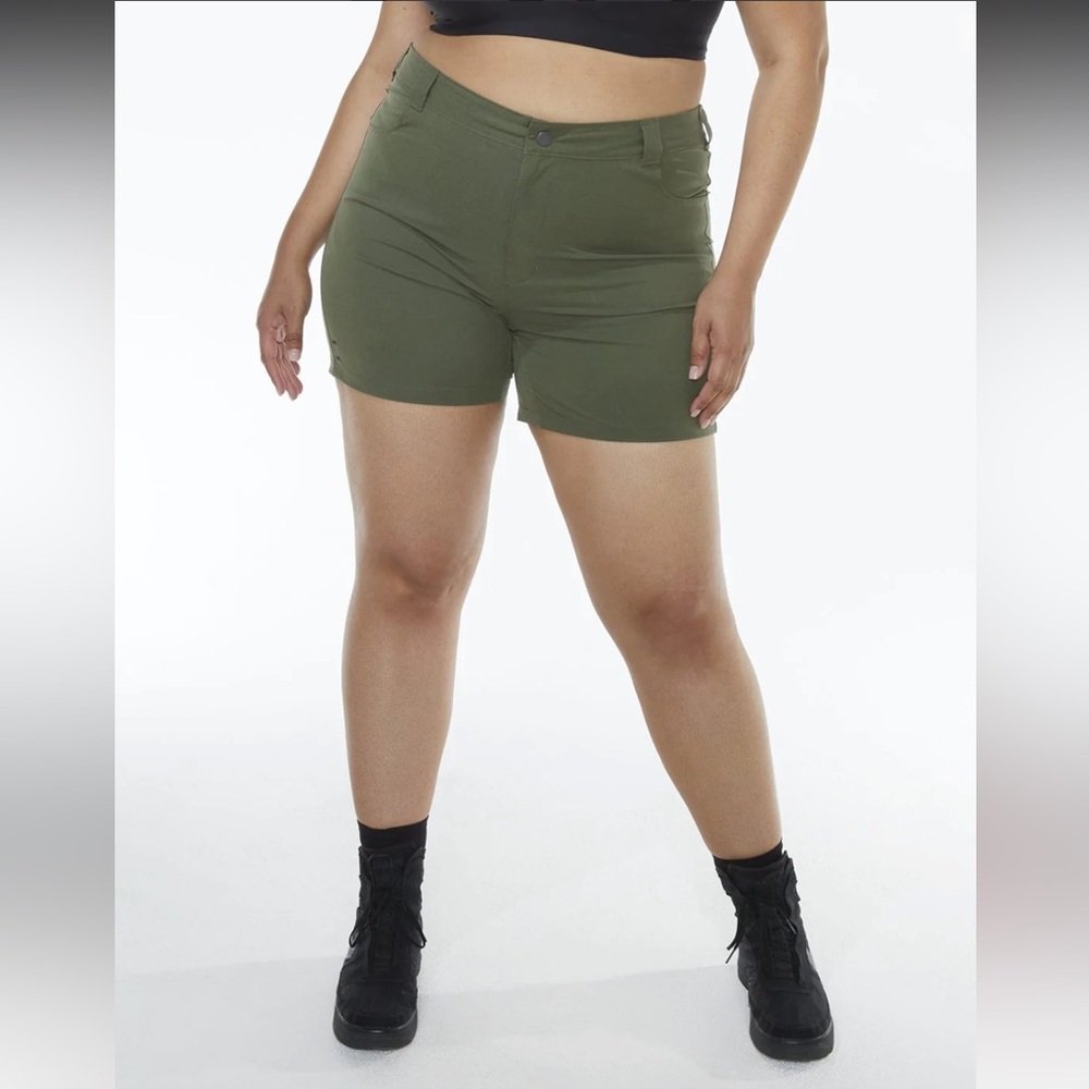 Machines for Freedom Key Short in Utility Green